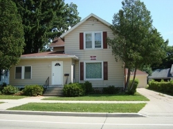 Front view of 1020 Elmwood Ave