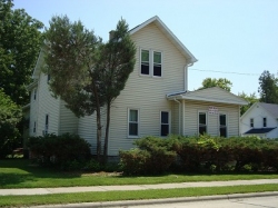 Front view of 814/814A Wisconsin St